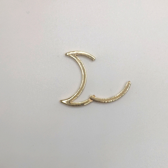 SOLD♥️ 14k Yellow Gold Crescent Moon /Charm Clasp - Picture 6 of 8